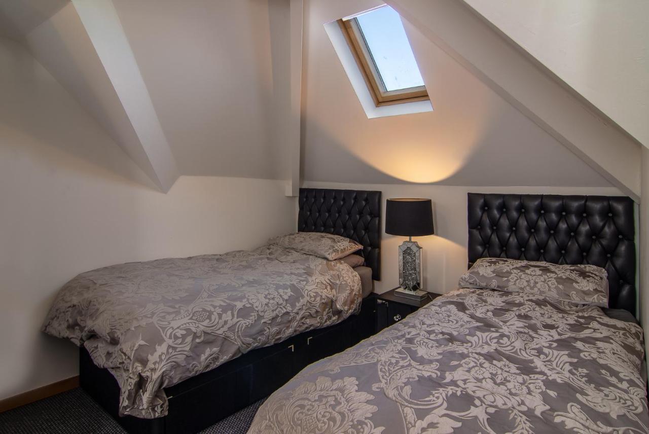 Stunning Church Conversion Close To The Tower Blackpool Kültér fotó